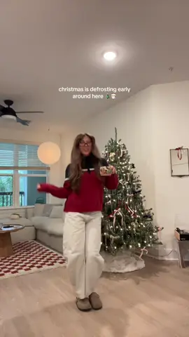 you’ll never regret putting the christmas tree up early oops #christmas #christmastree 