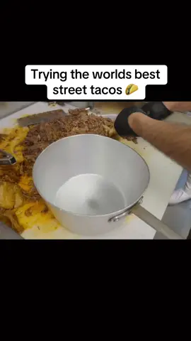 YT/@Nick DiGiovanni#fyp #streetfood #tacos #FoodTok #mexico 