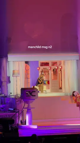 manchild msg n2 #shortnsweettour #msgn2 #sabrinacarpenter 