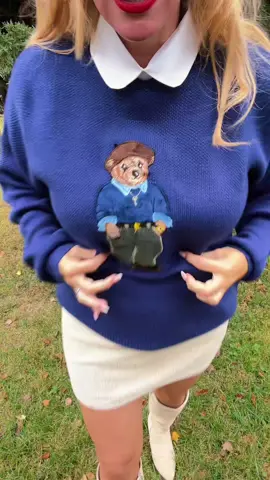 True to size - oversized and stretchy #bearsweater#teddybearsweater 