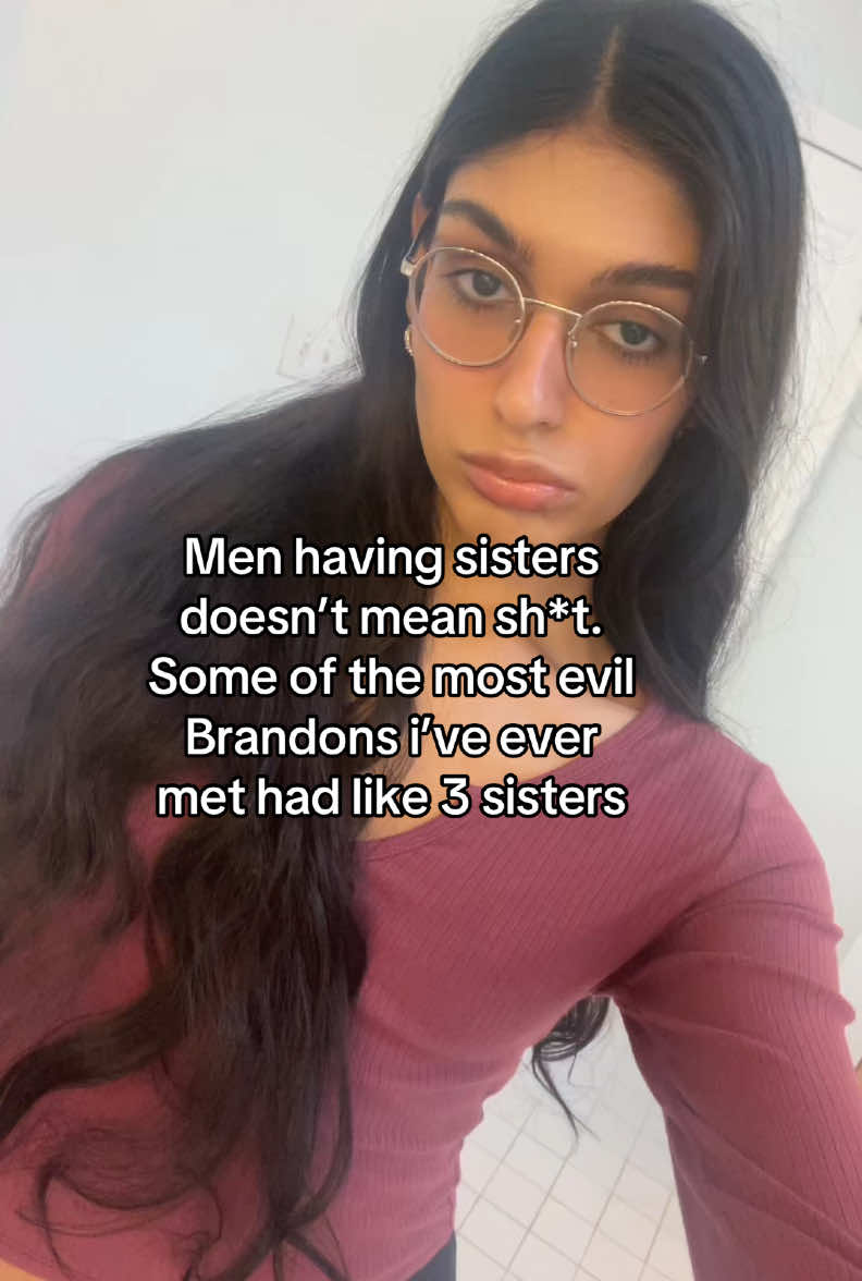 Stay woke girlies stay up always keep an eye out for selenurrrrr #fyp 