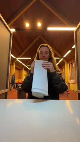 Zelfs in België gaat het al digitaal 🫣🖍️ #stemmen #verkiezingen 