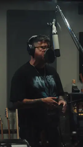 𝐂𝐫𝐚𝐰𝐥 𝐁𝐚𝐜𝐤 𝐓𝐨 𝐌𝐲 𝐂𝐨𝐟𝐟𝐢𝐧 live in the studio  video by @Alex Bemis  #dayseeker #foryoupagе #fyp #crawlbacktomycoffin #live 