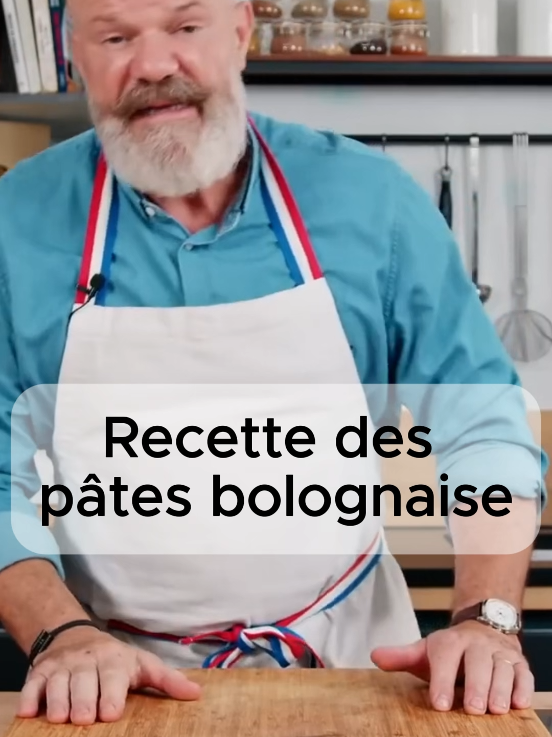 Mes pâtes bolo 🍝 Liste des ingrédients (pour 2 personnes) : Pour la pâte à pâtes fraiches : - 350 g de farine - 260 g de jaunes d’oeufs (environ 13 jaunes) - 3 cuil. à soupe d’huile d’olive - 4 g de sel Pour la sauce : - 100 g d’oignon - 3 gousses d’ail - 3 tomates - Huile d’olive - 300 g de boeuf hachée - Sel - Poivre - 400 cl de fond de boeuf - 1 cuil. à café d’origan - 15 g de cerfeuil - Persil - Parmesan râpé #bolognaise#pâtes #blanquette #lasagne #recette #cuisine #recettefacile #cuisinetiktok #etchebest #foryou #fyp #pourtoi