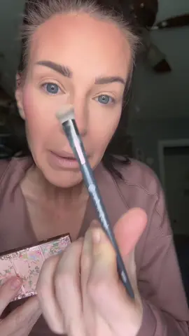 So easy! Grab both of these while they’re on sale. #tiktokshopcreatorpicks #tiktokshopblackfriday #tiktokshopcybermonday #beautyover40 #makeupover40 