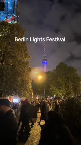Berlin Lights Festival 🇩🇪❤️🇩🇪 #deutschland🇩🇪 #follow🇩🇪💁 #GermanVlog #oktoberfest #Festivallights 