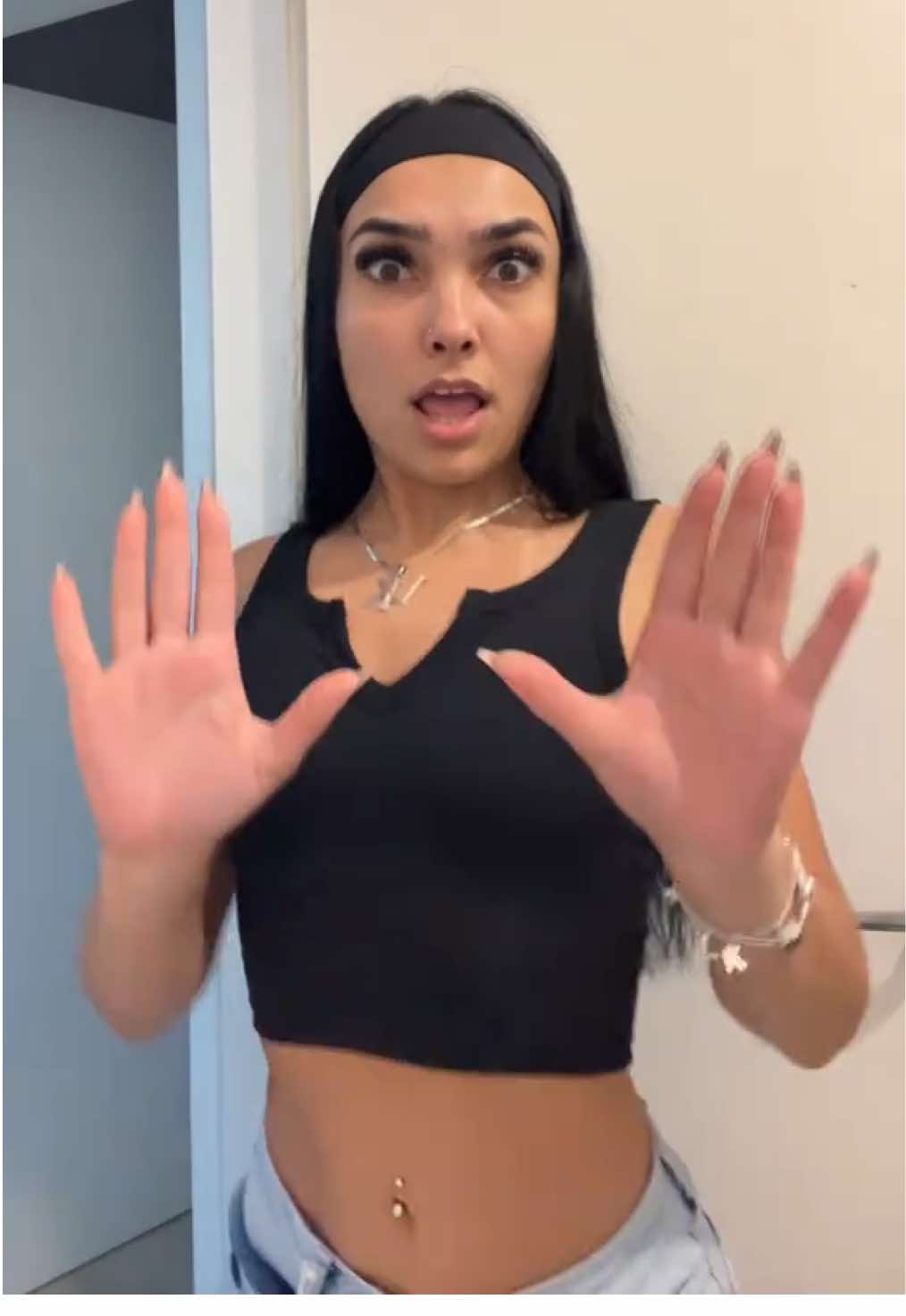 Dc: eu 🙋🏻‍♀️ // JACARÉ ME NOTOU E TÁ ME SEGUINDO! // Repostando todas as divas que estão fazendo a minha dc e me marcando. 💃🏻❤️‍🔥  #amomuito #foryoupage #dancaviral 