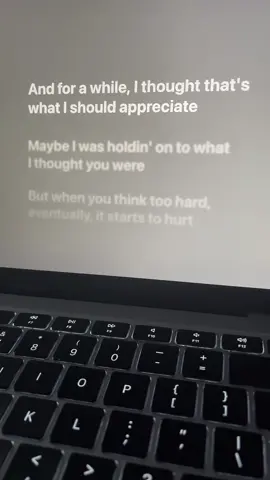 Flowers - Lauren Spencer Smith #firelyricist #lyrics #lyricsvideo #applemusic #flowers 