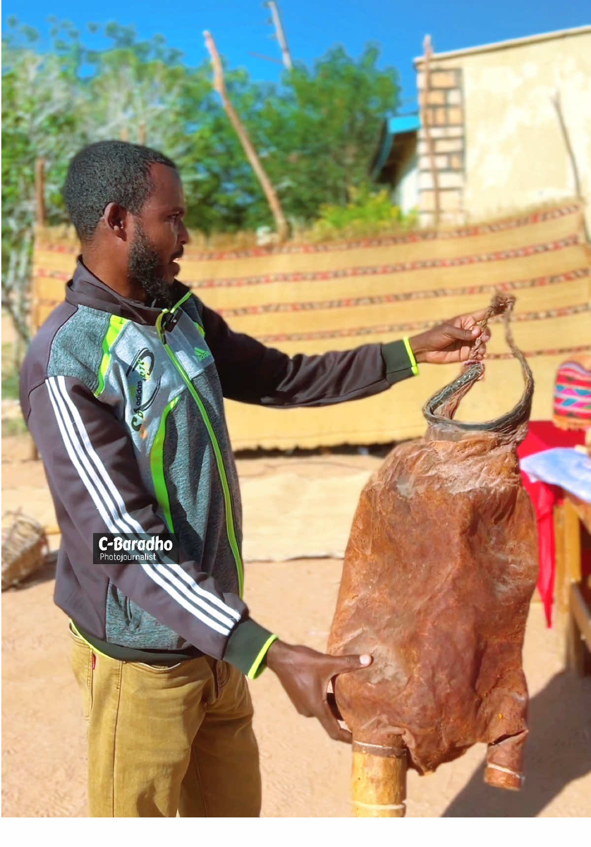 Alaabtii hore Ee somalidu samaysan jirtay. #somalilandtiktok💚🤍❤ #somalitiktok #burco #muqdishotiktok🇸🇴🇸🇴❤ #school 