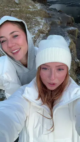 Après 2 jours de galère nous voilà enfin en Islande 🇮🇸 @Vaea Brazier 