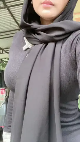 acc : izza #izzafhadilla #hijabpulen #bodygoals #foryoupage #fyppppppppppppppppppppppp 