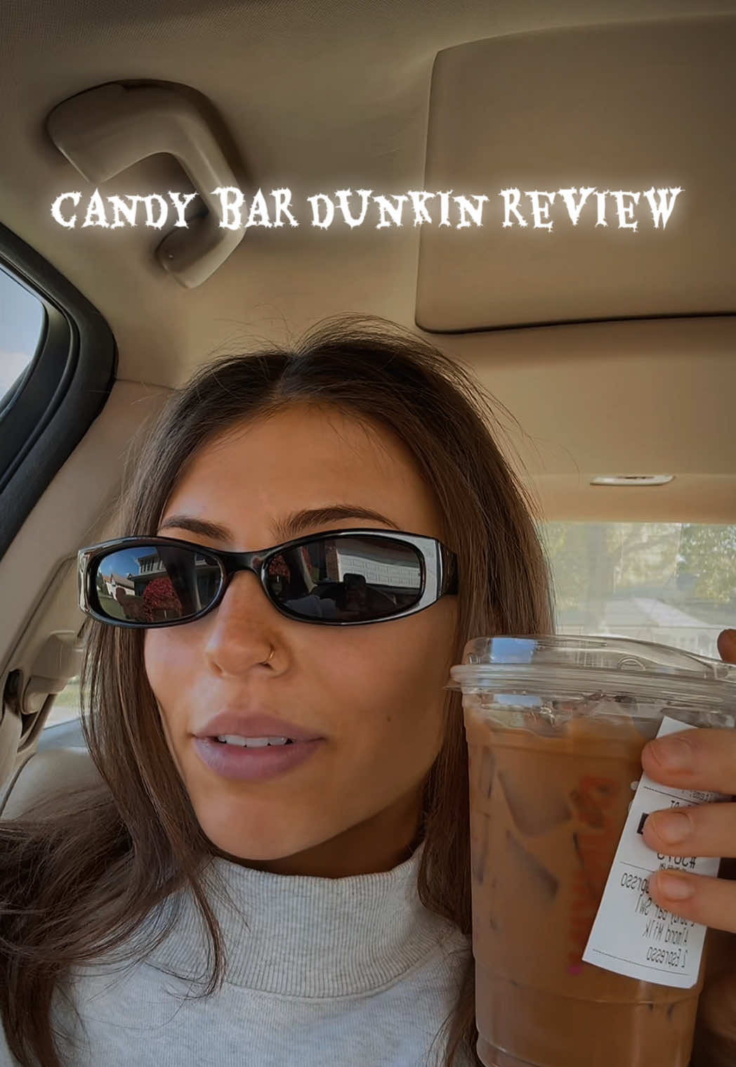 is it a universal experience to except their new flavors to be so good but then i taste nothing every time.  #dunkin #dunkindonuts #drinkreview #coffeereview #halloweendrinks 