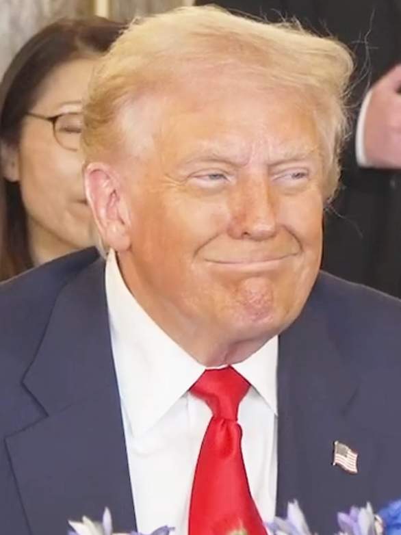 #usa #donaldtrump #guard #soldier #honor 