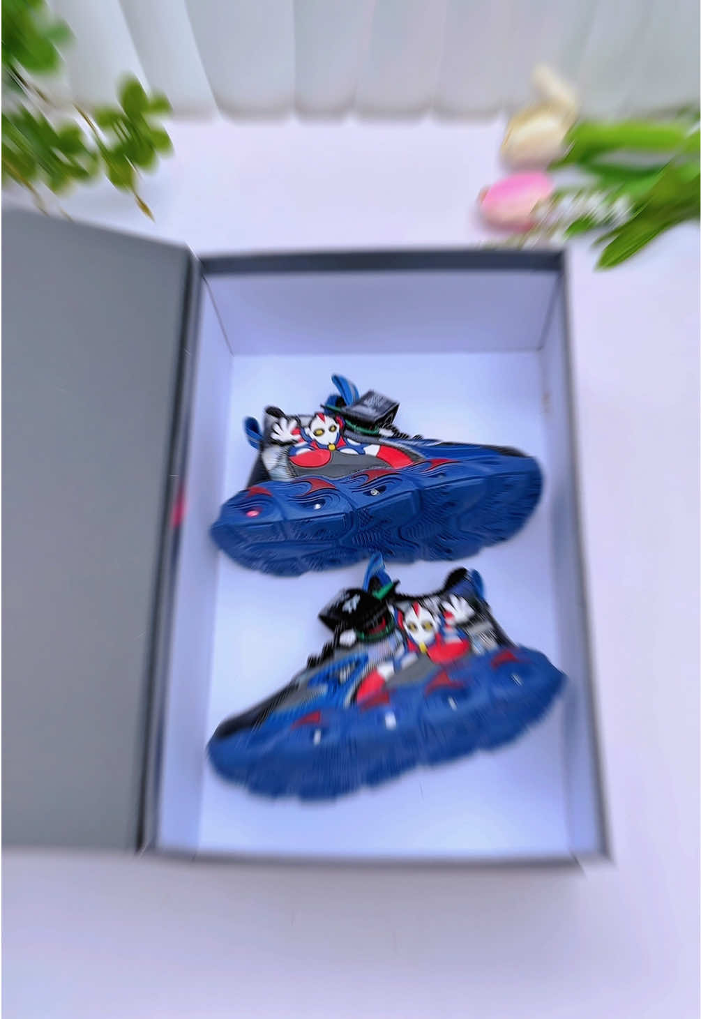 (Có Đèn) Giày thể thao hình siêu nhân nhện đế phát sáng.  #giaythethao #giaybetrai #lonashop #spiderman #giaycoden 