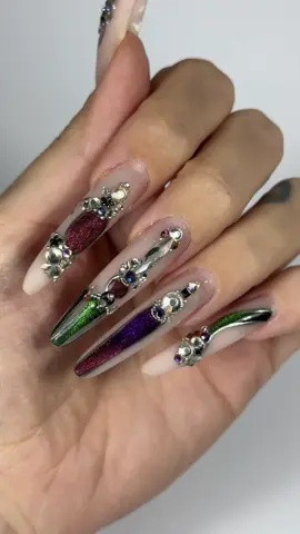 Abia aștept să ajung la Cluuuuj, doamne ce entuziasmată sunt 💃🏼💃🏼ig: ancuta.nailand #unghiitehnice #unghiimigdala #gel 