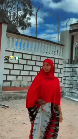 Warsme adnn🥷🫶🏽.#reermahad🇳🇬🇸🇱 #puntlander🇸🇱 #fouryoupage #somalitiktok #fypシ゚ @Sundus🎀 @cilmi qaate GNG☠️ 