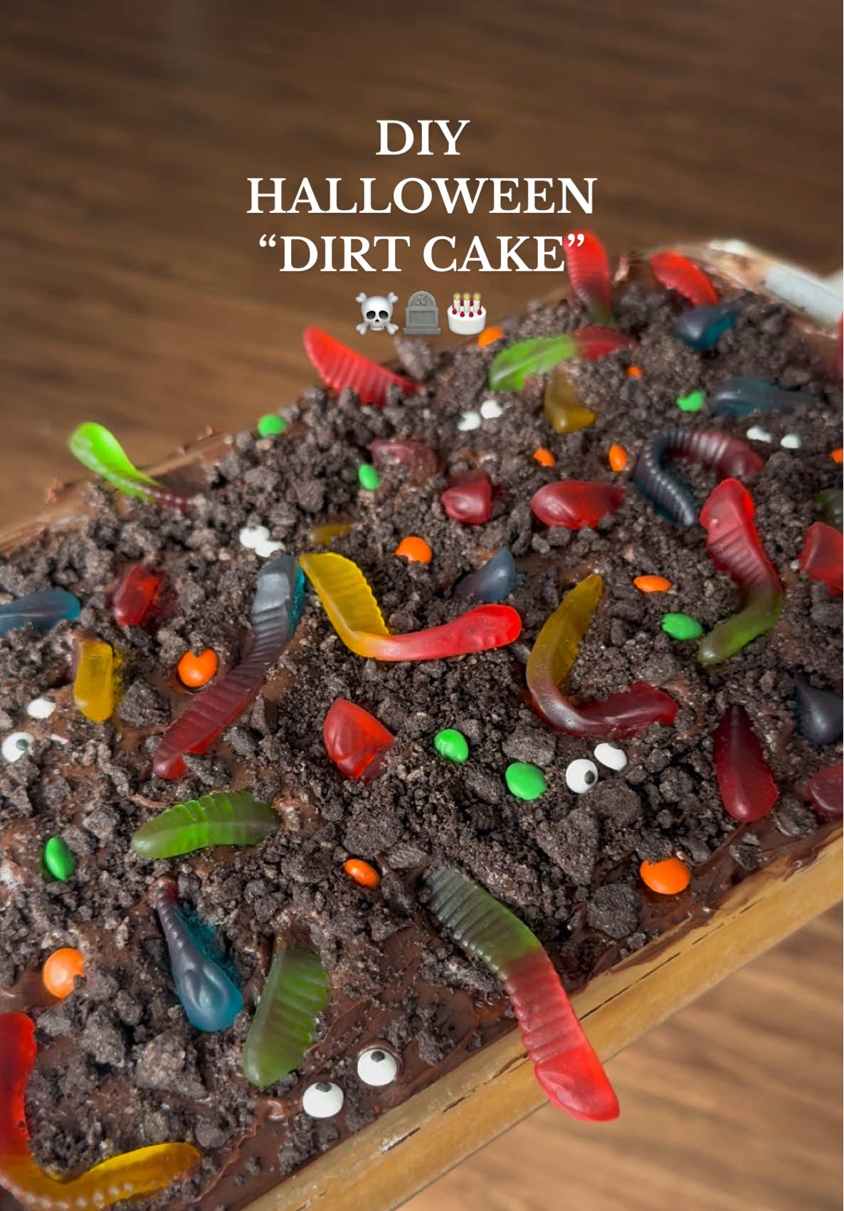 DIY “DIRT CAKE” for Halloween👻🪦🎂 festive, easy, & yummy!!! #halloween #EasyRecipe #HolidayTreats #HalloweenTreats #dessert 