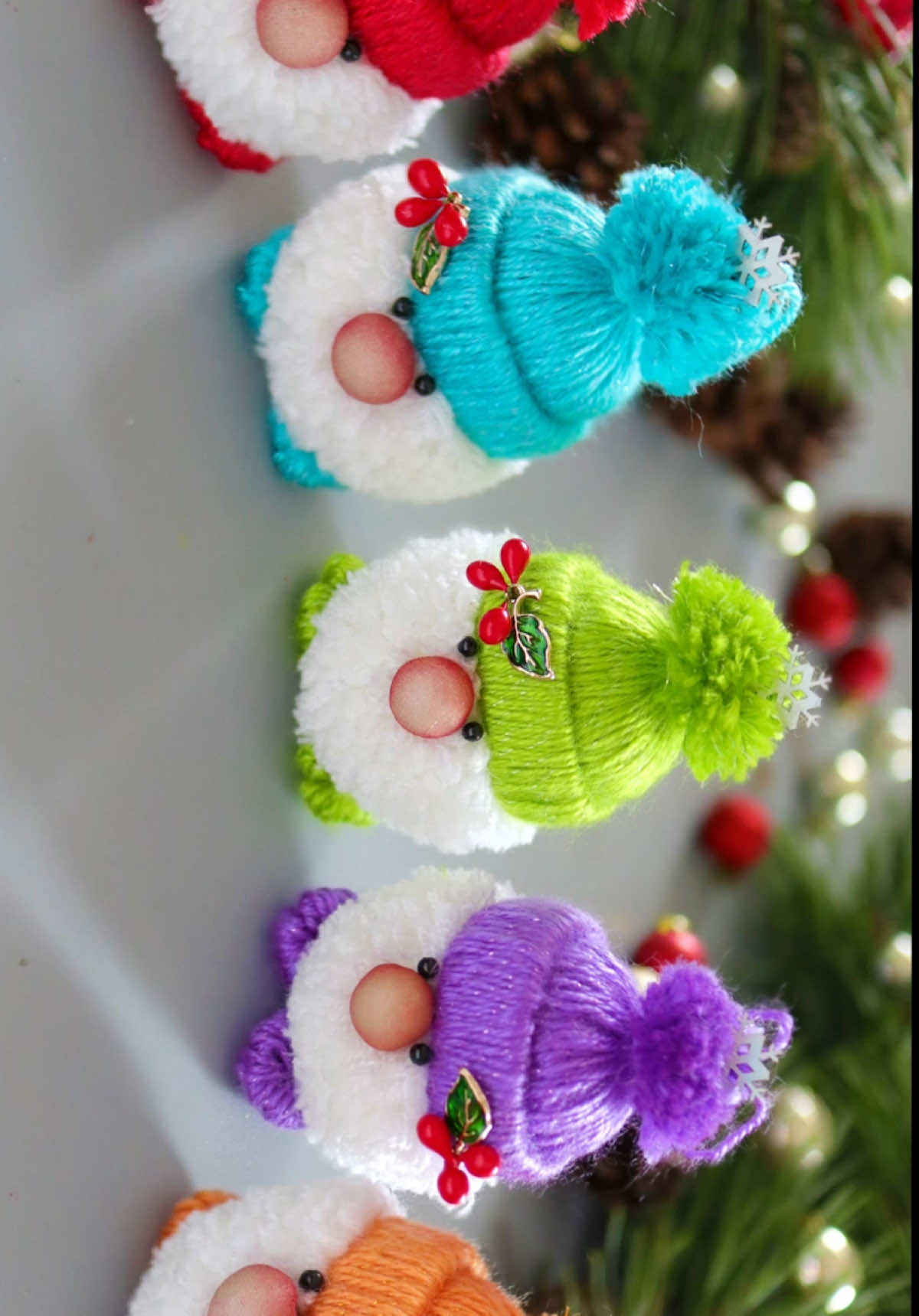 Yarn 🧶 Christmas 🎄 Gnomes #christmas #easycraft #easy #decoration #gnome 