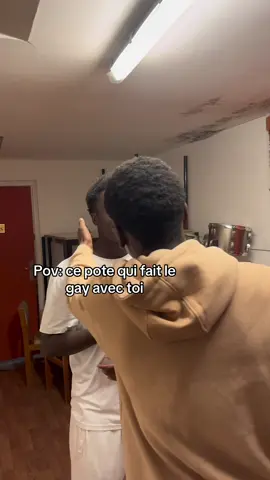 Vous avez des potes comme ça vous ?😂😂#pourtoii #humor #fyp 