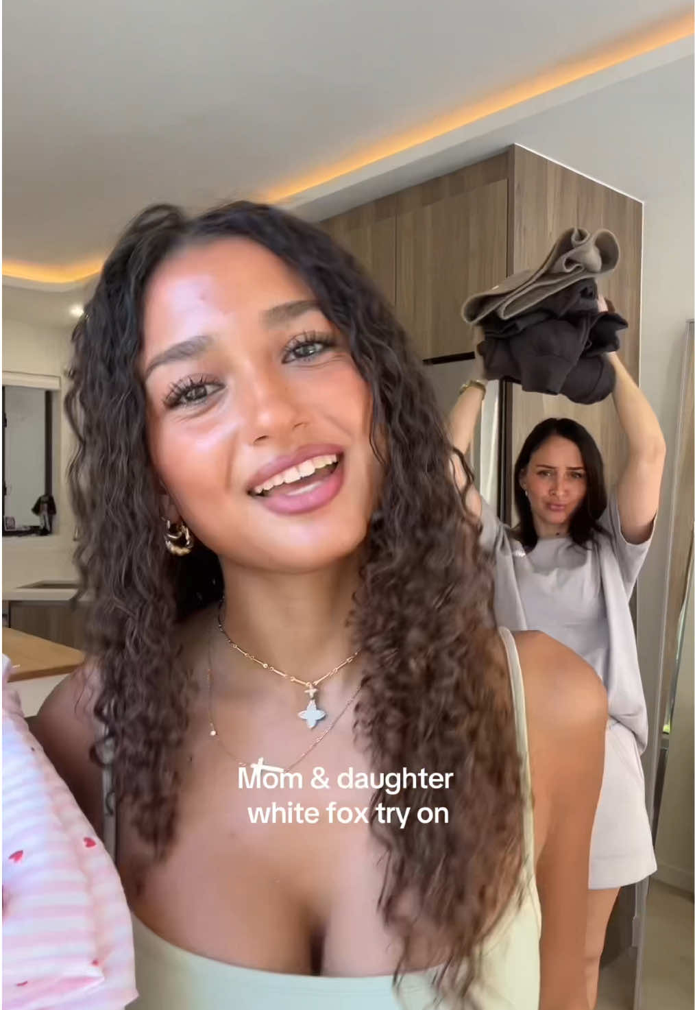 Comfort but make it cute ✨ U can use code “AMOITT” for 15% off @White Fox Boutique 💕 #momanddaughter #girls #haul #whitefox #haultok 