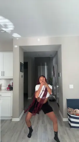 Keep the money flipping💸 #fyp #creatorsearchinsights #foryourpage #trending 