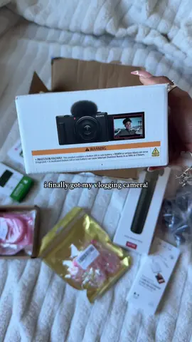 unboxing+accessories in the next video!📸 #sonyzv1f #sony #camera #vlogging 
