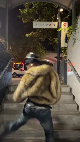 @La Rosalia u can drop the album cause I’m ready!!! #fyp #videoviral #dance pants from: @Jaded London 