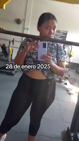 un proceso de altas y bajas, tuve dias de ansiedad pero mi mente fue mas fuerte mi meta de quitar 15kilos de mi pequeño cuerpo era más fuerte 🤍✨️🤞 y lo logre ... #motivation #deficitcalorico #cambiofisico #menos15kg #mejoralimentacion 