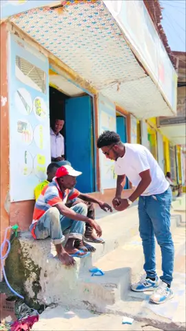 Raiiz prank public  🫢😂🤣🤣 #somalitiktok #kenyantiktok #raiiz13 #prank 