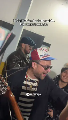 Ayer el after con Gorillaz se puso bien tumbado 😎 Ya sabíamos que Damon Albarn tiene corazón mexicano 🇲🇽❤️‍🔥 #damonalbarn #africaexpress #humor  