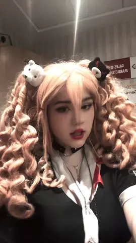 I have like no drafts of junko that I actually like send help </3 #junko #danganronpa #danganronpacosplay #foryoupage  #junkoenoshimacosplay 