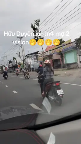 Mợ2 nhà ai nài quá nài ,civic chạy duột bánh mà dí hông kịp 😂😂😂😂