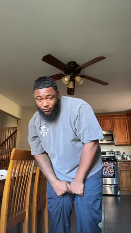 I he got stuck 🙂 #fyp 