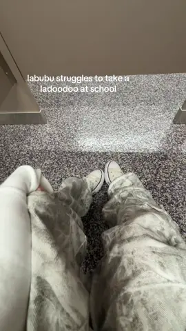 labubu💩🚽 #labubu #fyp #viral #dubaichocolate #school 
