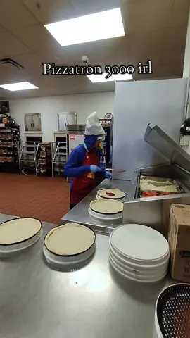 locked in bro #clubpenguin #pizzatime #halloweencostume #disney #unhingedtok 