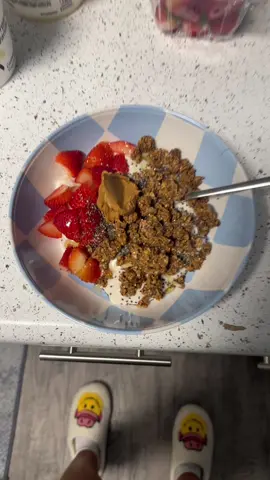 love my yogurt bowls #fyp #yogurtbowl #cleangirl 