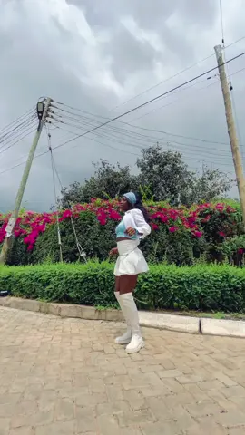 Who’s that Girl🤭💙💙💙💫@Ayra Starr ⭐️ #bluevee #ayrastarr #fyp #trendy