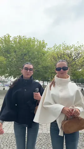 Accidentaly matching 🤍 #besties #outfits #ginatricot #capejacket @Ginatricot 