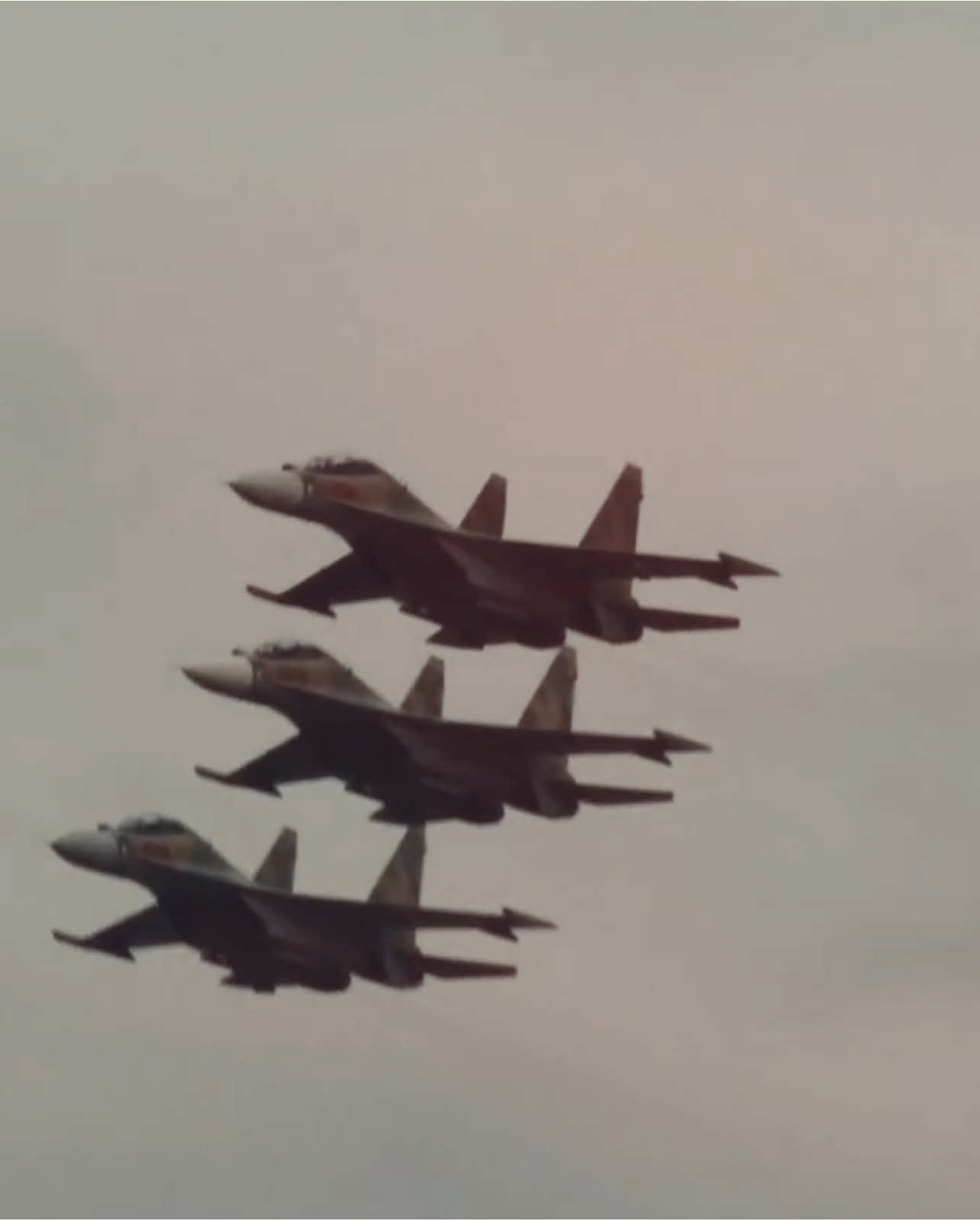 Đế vương năm ấy đã trở về #donglucquansu #tuhaodantoc #tuhaovietnam #vietnam 