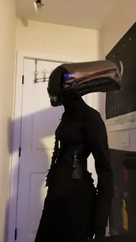 🕵️                                                         #alien #xenomorph #halloween #halloweencostume #cosplay 