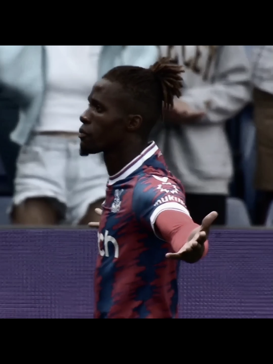 Kaçıyorum senden çünkü bunun bi nedeni var #wilfriedzaha #galatasaray #kesfetteyiz #fyppppppppppppppppppppppp 