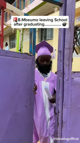 Bryan Mbeumo leaving School after graduating 👨‍🎓 #bloodugoffical0  #bryanmbeumo  #manchesterunited  #graduation  #ethiopian_tik_tok🇪🇹🇪🇹🇪🇹🇪🇹 @Manchester United Foundation 
