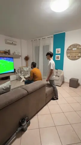 #calcioitaliano #tifosimilanisti🔴⚫ #padreefigliodivertimento #noivoliamoneiperte360😎😛😜 #Gabriele 