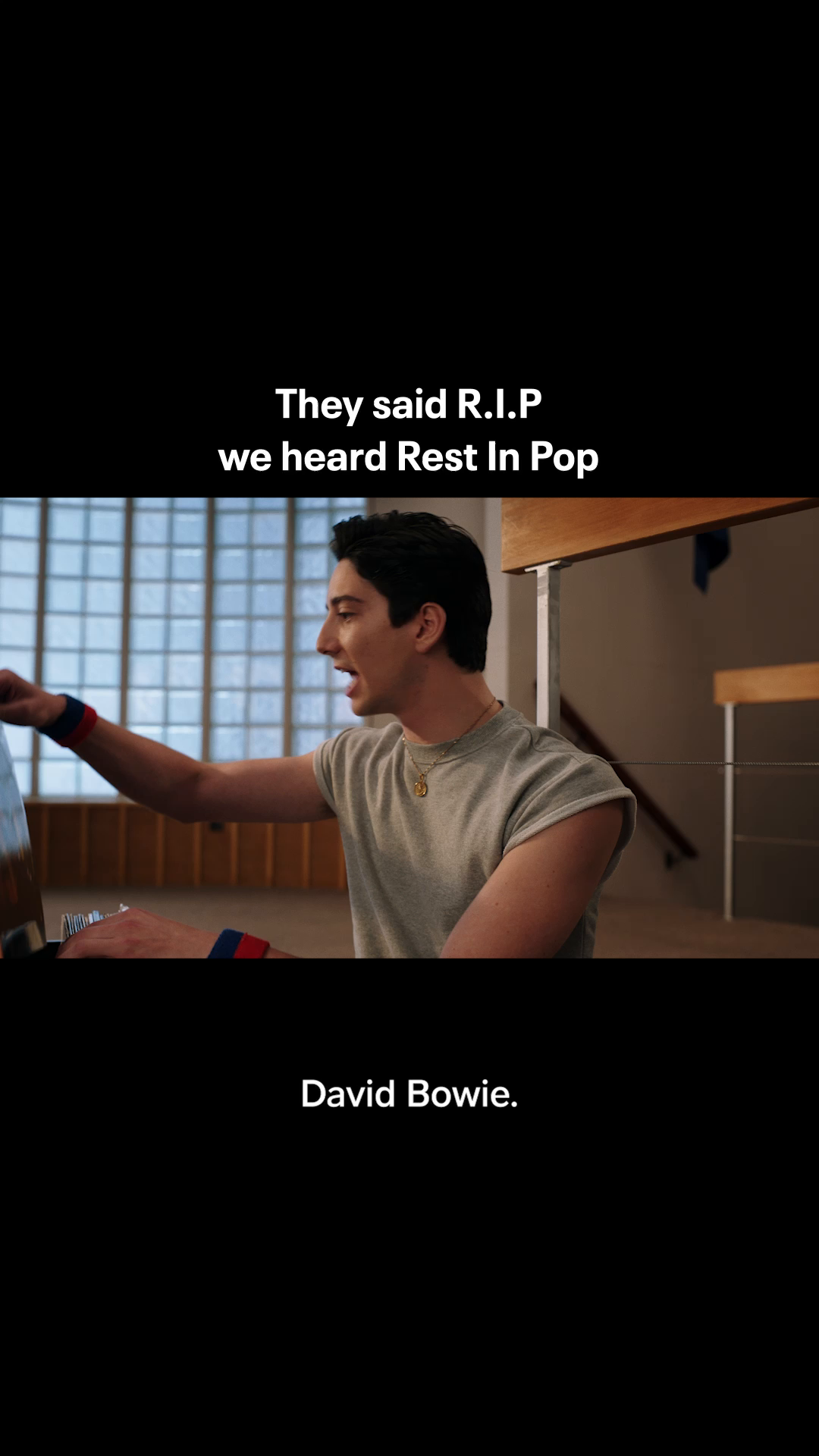 of course wally choreographed an entire dance routine, #schoolspirits is streaming on @paramountplus... so let's dance!