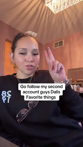 Go follow my second account guys help your girl out . #fypシ゚viral 