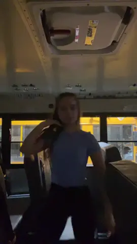 ew the lighting sucks #dance #bustok 