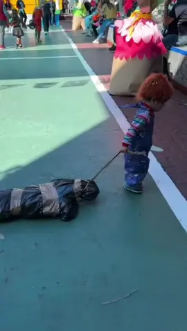 Hola, soy Chucky. ¿Quieres jugar?” #catrinachallengetiktokshop #diademuertostiktokshop #chucky #muñecodiabolico #disfraces @Jessica Chavarria 