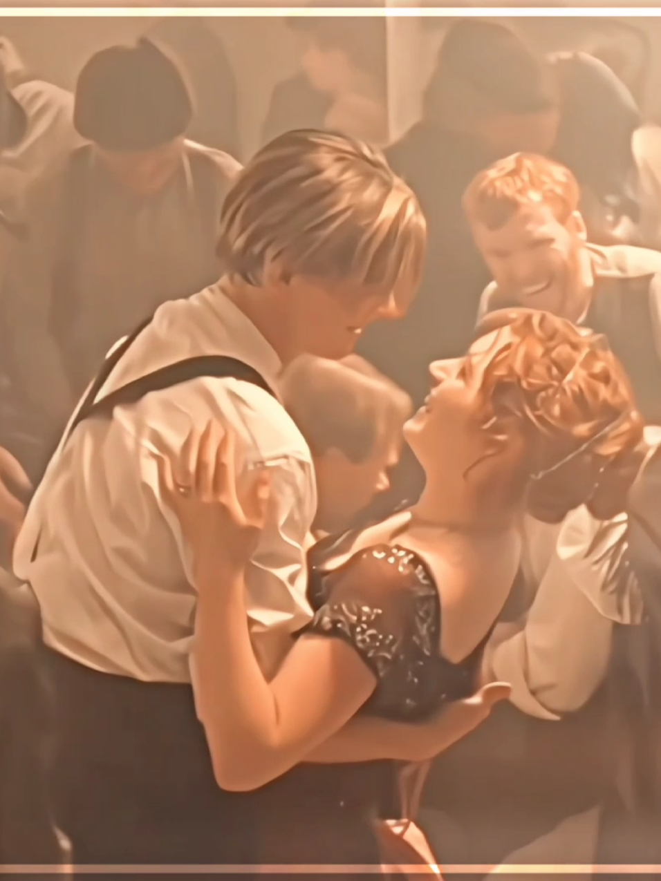 bir kadının yüreği sırlarla dolu bir okyanustur // jack rose //🔈keskelerle dolu sonbaharın demindeyim  . #fy #fypシ゚ #jackdawson #rosedawson #titanic 