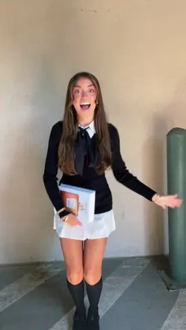 Love a cutesy costume😝👸🏻 #princessdiaries #halloweencostume #costumeideas 