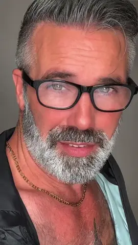 Algunas personas llegan para enseñarte, no para quedarse. #parati #reflexcion #respeto #autostima 